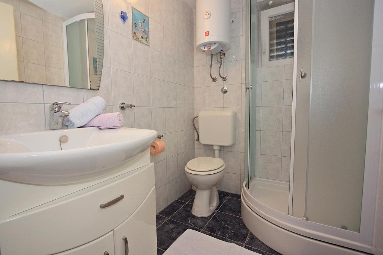Apartment Zorica Supetar Ngoại thất bức ảnh